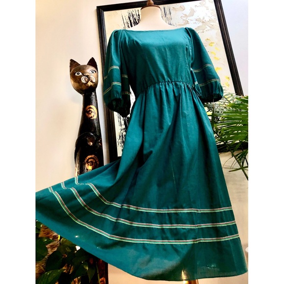 Vintage Dresses & Skirts - SOLD - Gorgeous vintage peasant dress